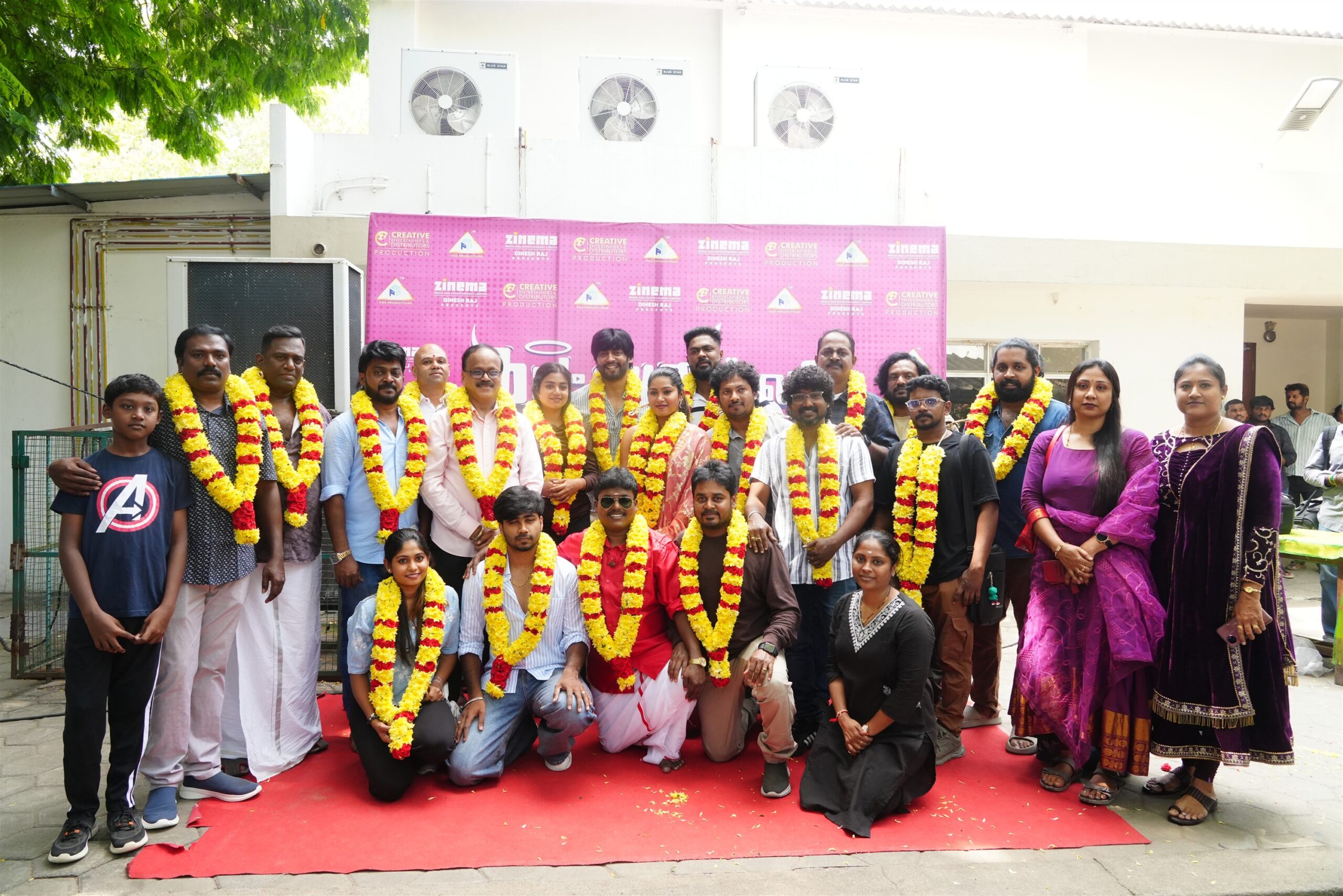பூஜையுடன் தொடங்கிய “காட்ஸ்ஜில்லா”